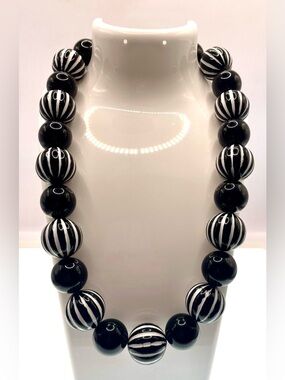 Vintage Black White Acrylic Beaded Necklace Bold Striped Mod Statement Necklace